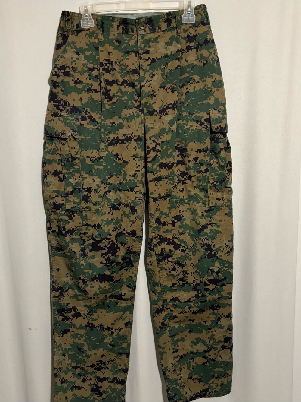 Men's Military-Style Green Digital Camo Cargo Pants Button-fly size Med Regular